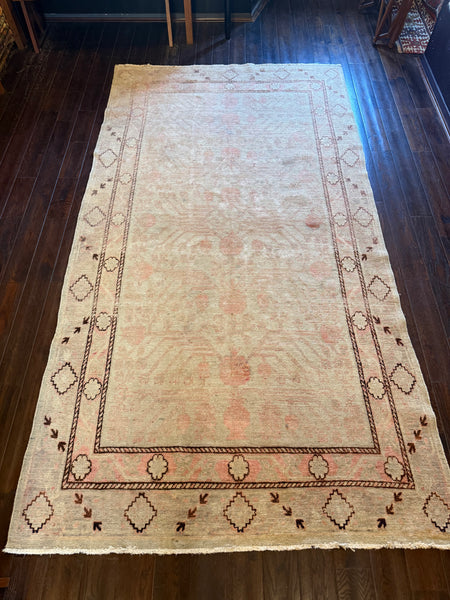 Khotan 2.85x1.54