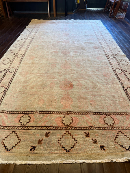 Khotan 2.85x1.54